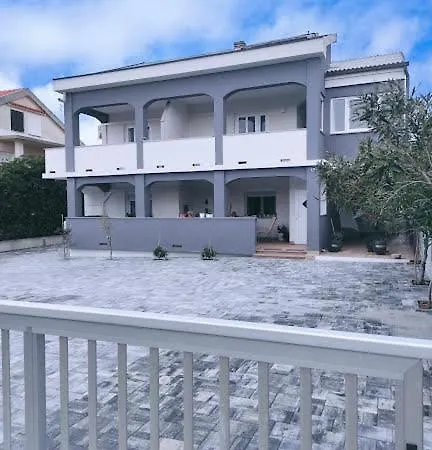 Vigi - Ii Apartmán Povljana